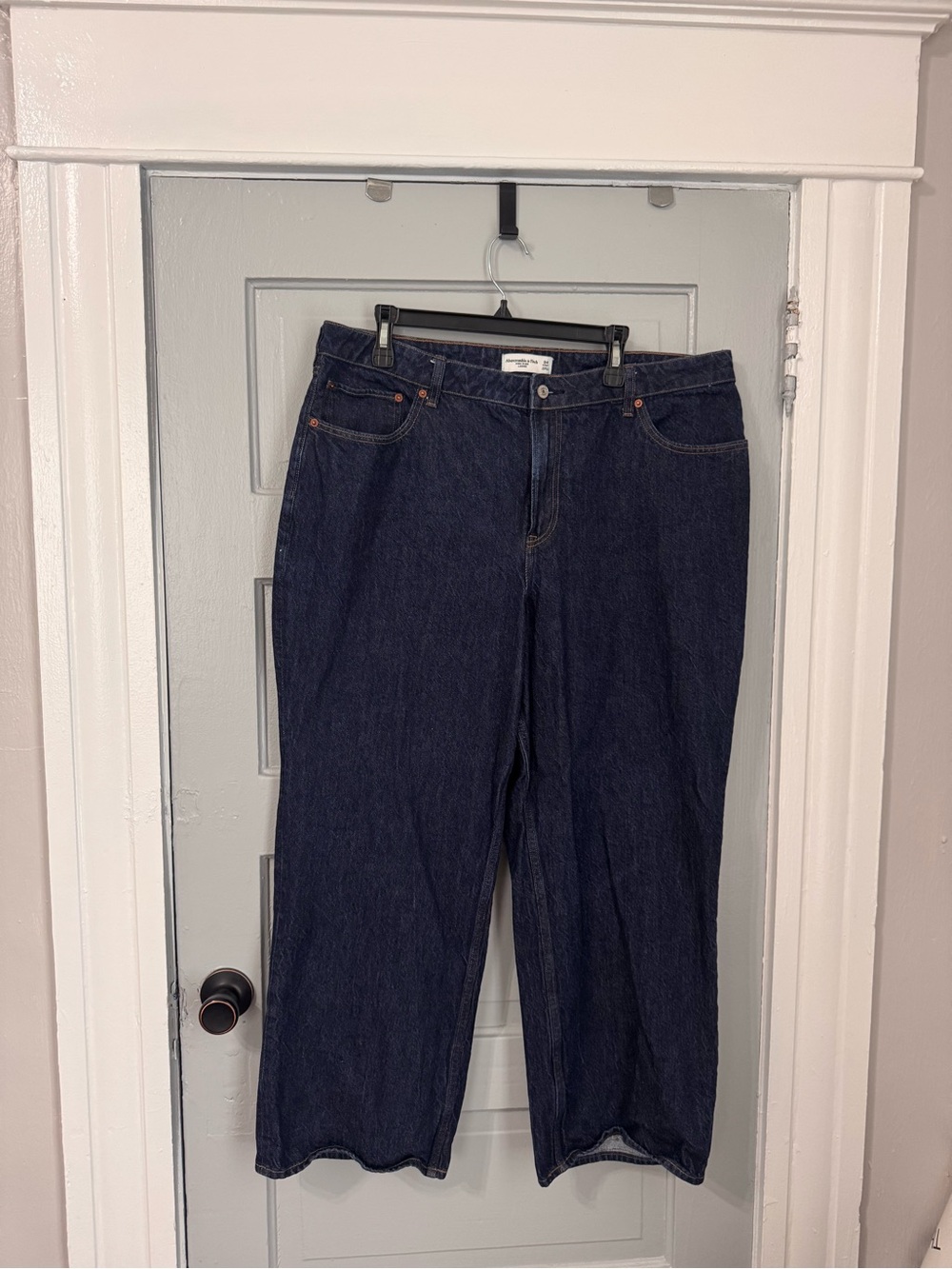 Abercrombie & Fitch Women’s Curve Love High Rise Loose Jean